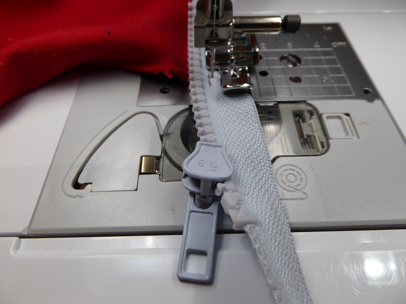 attach_zipper.jpg attach_zipper.jpg